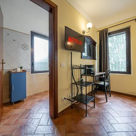 Casello A1, Sud - Aurora Charming