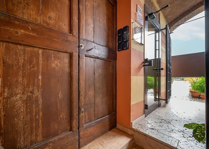 Casello A1, Sud - Aurora Charming 3*