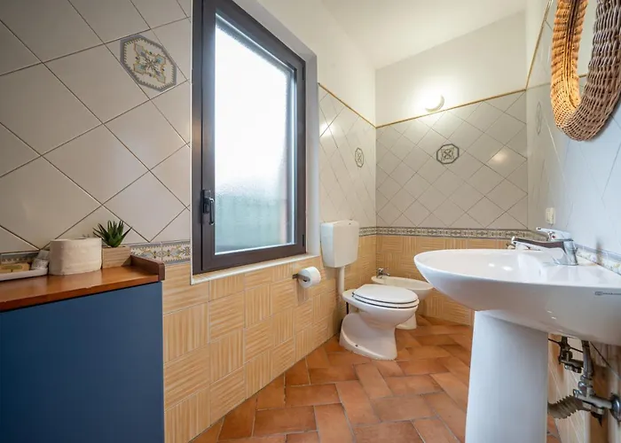 Casello A1, Sud - Aurora Charming 3*